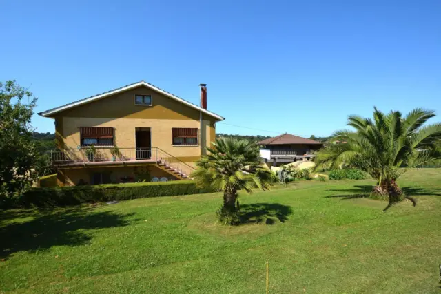 Casa en calle Nora, Villapérez