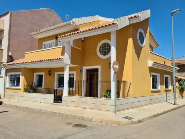 Chalet en venta en Calle de la Paz, El Algar (Distrito Mar Menor de Cartagena. Cartagena) de 295.000 €