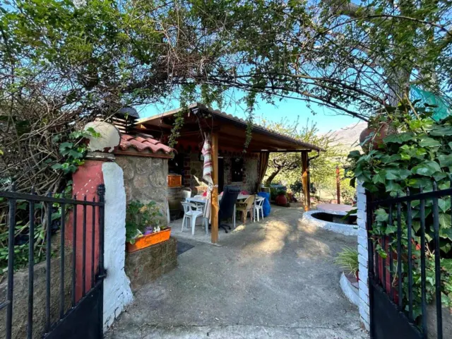 Rustic finca on Calle Nacional 110, El Torno, Cáceres