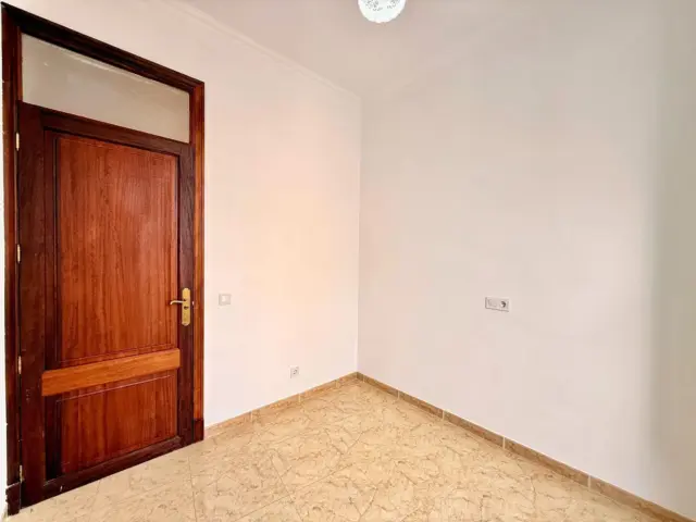 Apartment in Foners photo 20
