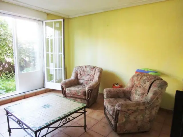 Semi-detached house for sale in Nuevonaharros, Pelabravo of 175.000 €