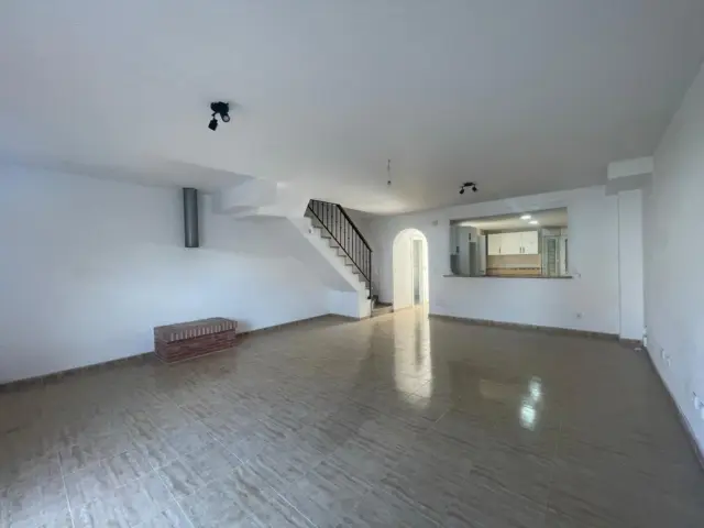 Terraced house in Recinto Ferial