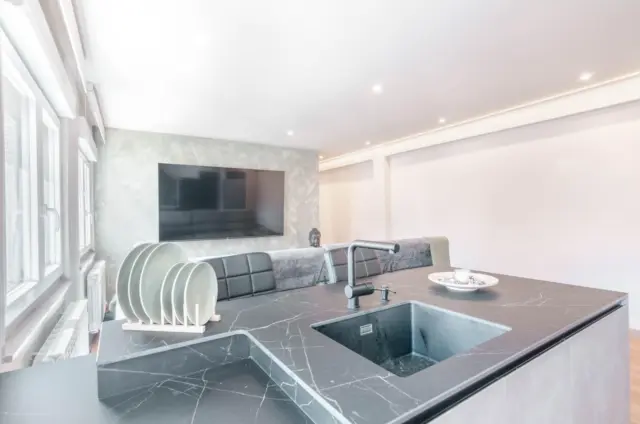 Flat at 13 Rafael Belderrain Street photo 11