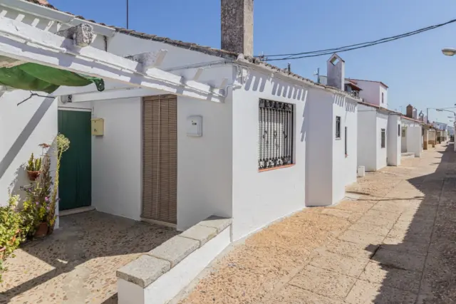 Casa en venta en Calle de San José, 65, cerca de Calle de los Ángeles, Golf Guadiana-Cerro Gordo (Badajoz Capital) de 59.000 €