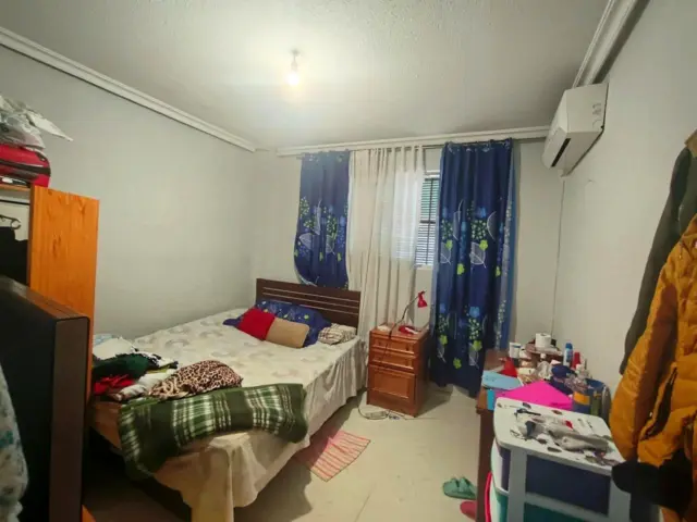 Flat on Calle de Rodrigo Uhagón photo 3