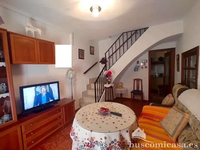 Terraced house on Calle de la Virgen del Castillo photo 3