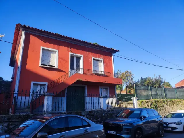 Chalet on Calle de Vilaboa, 35
