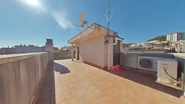 Flat in Les Bòbiles-Avinguda Diagonal-Les Colomeres photo 2
