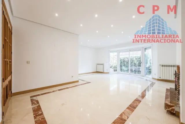 Casa adosada en alquiler en Salvador - Imagen 41