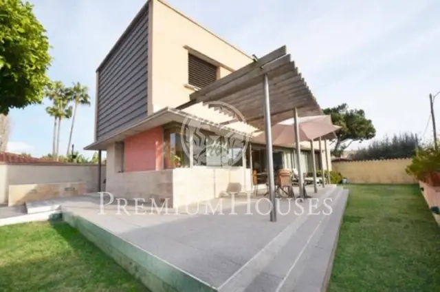 Casa en venda a Colon, Vilassar de Mar de 895.000 €