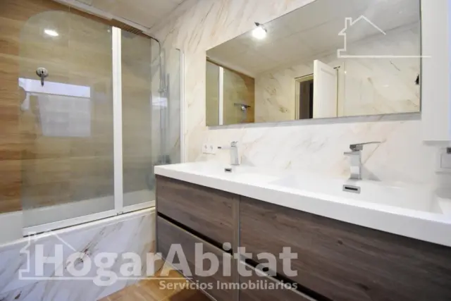 House on Carrer de Cervantes photo 39