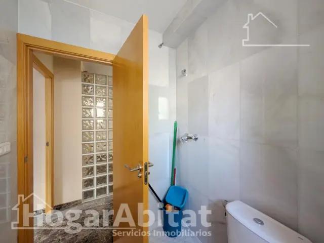 Flat on Calle de Valdés photo 35