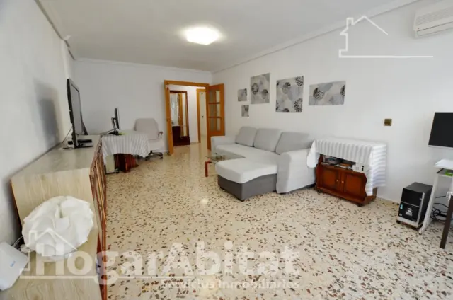 Apartment on Carrer de Fra Joan Tensa photo 3
