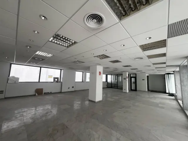 Local comercial en alquiler en Asilo - Pisos Azules - Vista 6