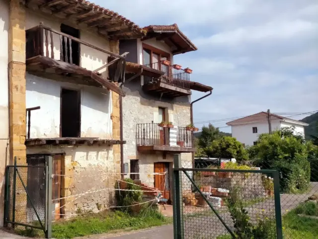 Rustic cottage for sale in Barrio de la Mollaneda, Liendo of 80.000 €