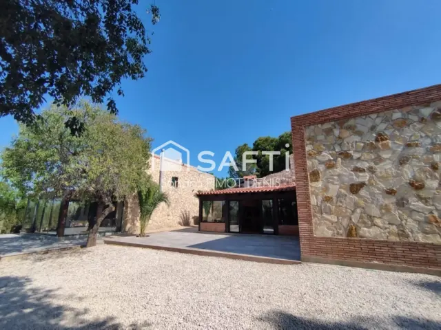 Rustic finca in Xiribecs-Favaret