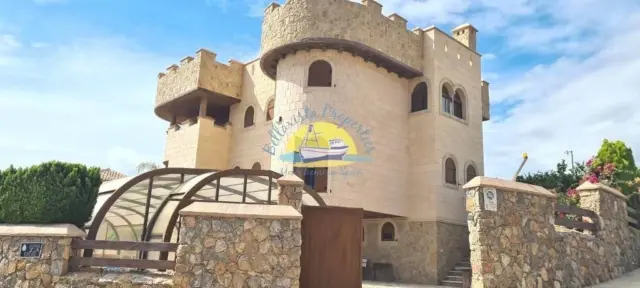Rustic Finca in Isla Plana