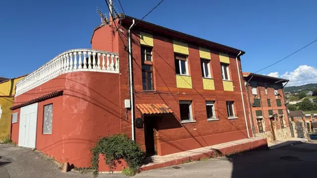 Terraced house on Antonio Machado Street, 1