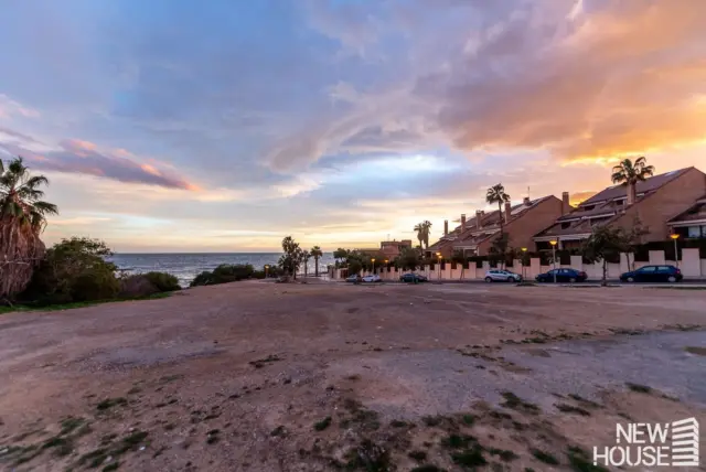 Chalet on Avenida de la Costa Blanca