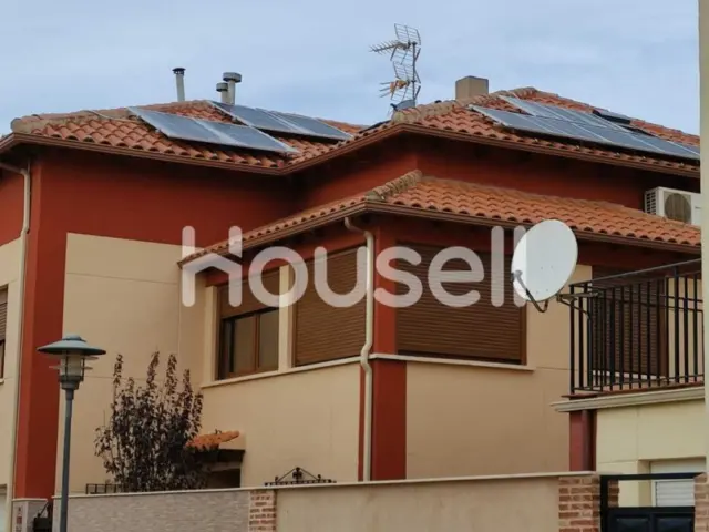 Casa En Venta En Calle De Antoni Tàpies En Alcázar De San Juan Por 