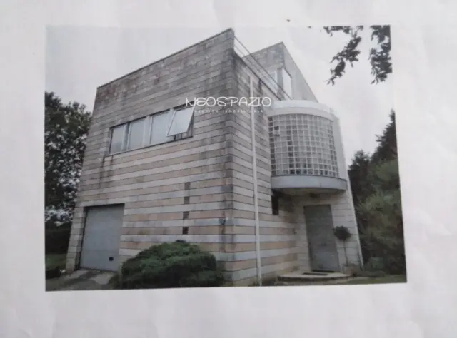 Chalet on Xoan Rico Perez Street photo 4