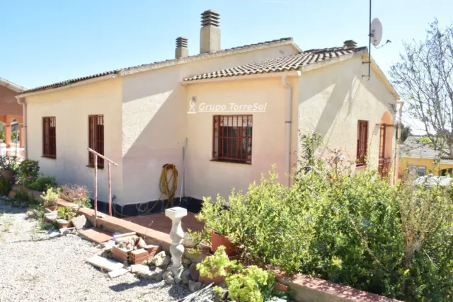 Chalet on Carrer de l'Assutzena photo 3