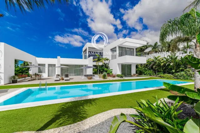Villa in Costa Adeje