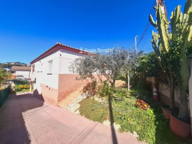 Chalet on Avinguda de Santa Maria de Montserrat photo 5