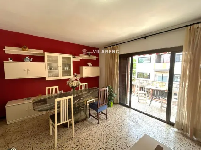 Apartment on Rafael Casanovas Street
