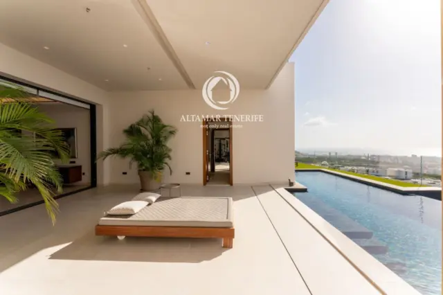 Villa in Costa Adeje