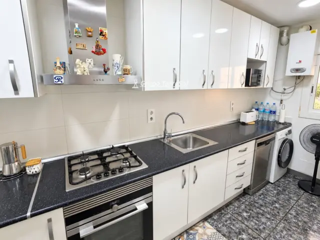 Apartment on Carrer del Sena photo 11