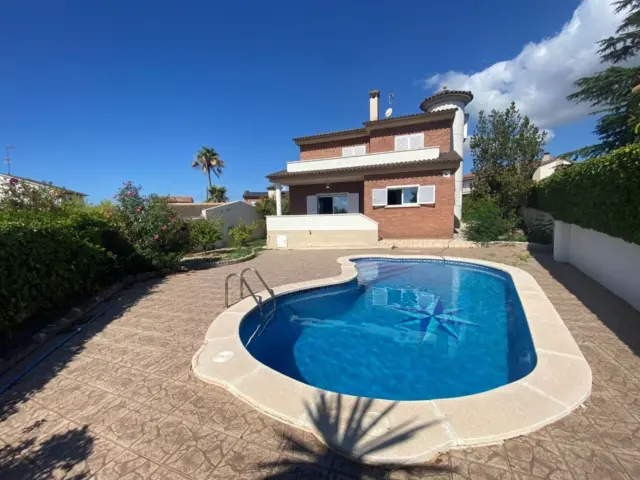 Chalet in Segur de Calafell
