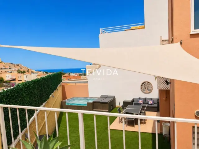 Terraced house on Calle del Acebuche