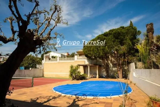 Chalet on Carrer del Migjorn photo 2