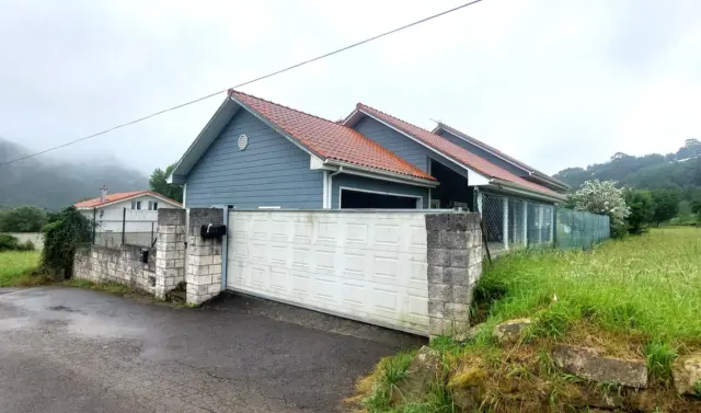 House in Barrio Aes