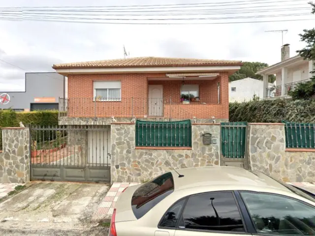 House on Avenida de la Beltraneja