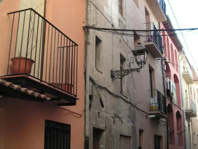Terraced house in Carrer d'Alpens