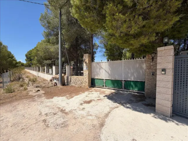 House on Pre Street. Hoya del Raso Polig