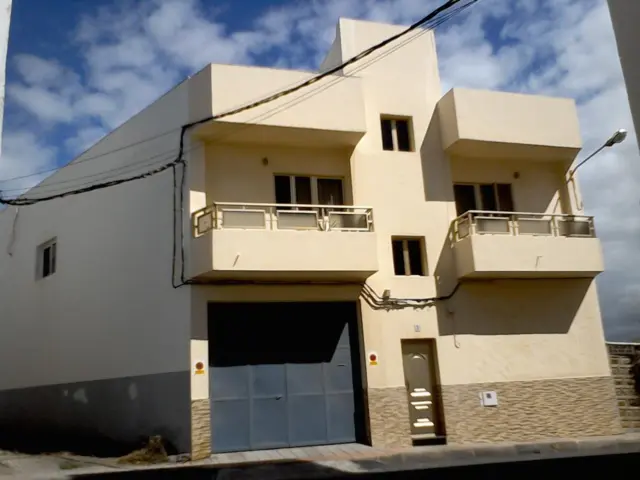 Casa en calle de Juan Artiles Ramírez