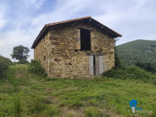 House on Calle Barrio Iseca Nueva, Polig.5 Parcelas 82,70,71,72