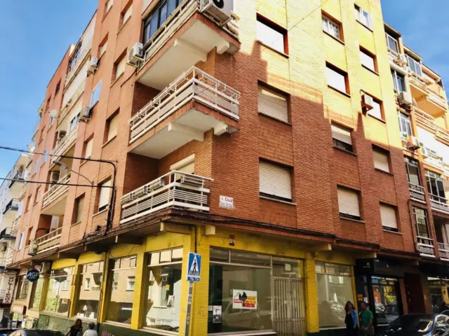 Piso en venta en Calle de Gómez Becerra, Centro (Cáceres Capital) de 165.000 €