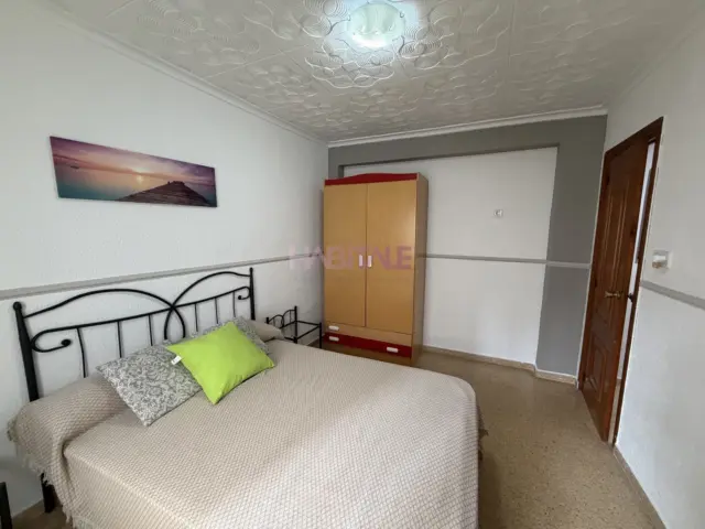 Apartment for sale on Carrer de Jacinto Benavente