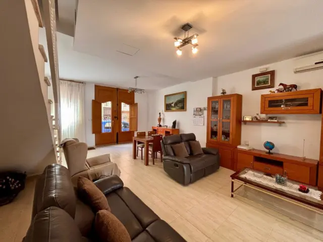 Chalet pareado en Carrer de la Figuera