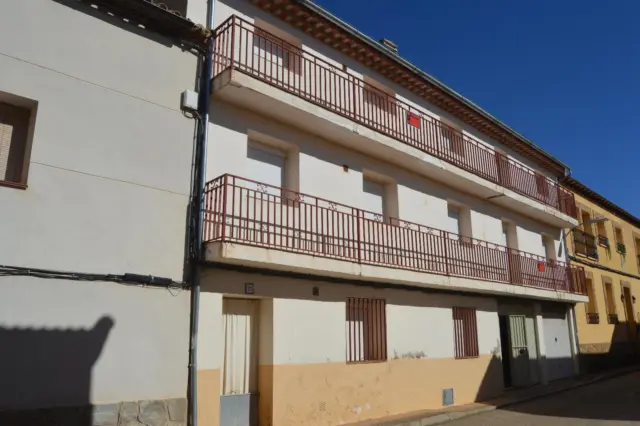 Semi-detached chalet on Calle de Belimbre