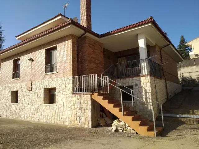Casa unifamiliar en venda a Almazan, Almazán de 394.000 €