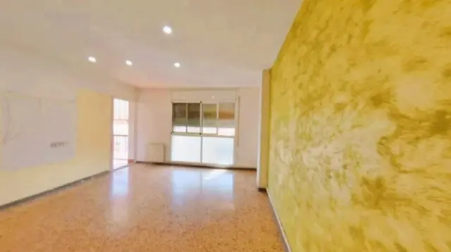 Flat on Barcelona Street, 11