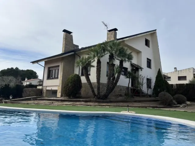 House on Figueres Street photo 3