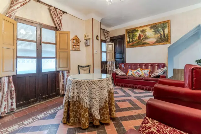 House on Calle C. Hondillo, No. 36 photo 2