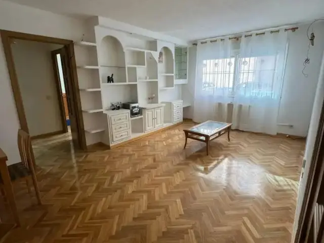 Piso en alquiler en Calle C. de Albania - Imagen 11