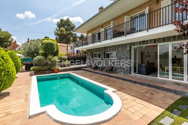 House in Vallirana photo 6